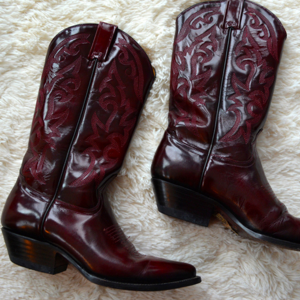 Elegant Burgundy Heeled Boots